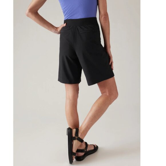 Athleta | Brooklyn Bermuda Short In Black - Picture 3 of 13